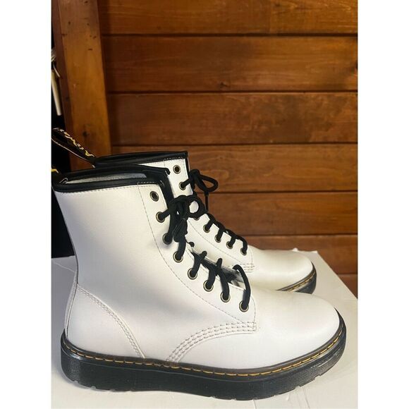 Dr Martens Unisex  Zavala Combat Boots White Sz 9 Womans NWOB - Picture 2 of 8
